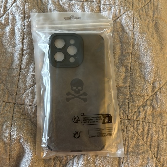 iPhone 14proMax case - Picture 2 of 7